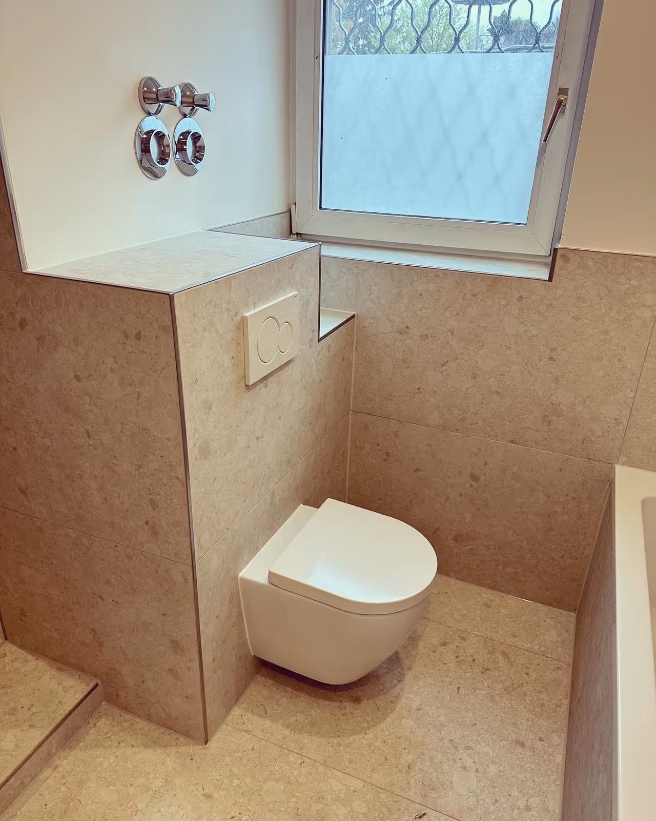 Gäste-WC nach der Kernsanierung in München