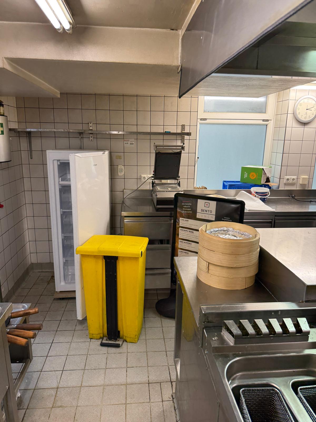 Alte Küche des Vorgänger-Restaurants in München vor dem Umbau